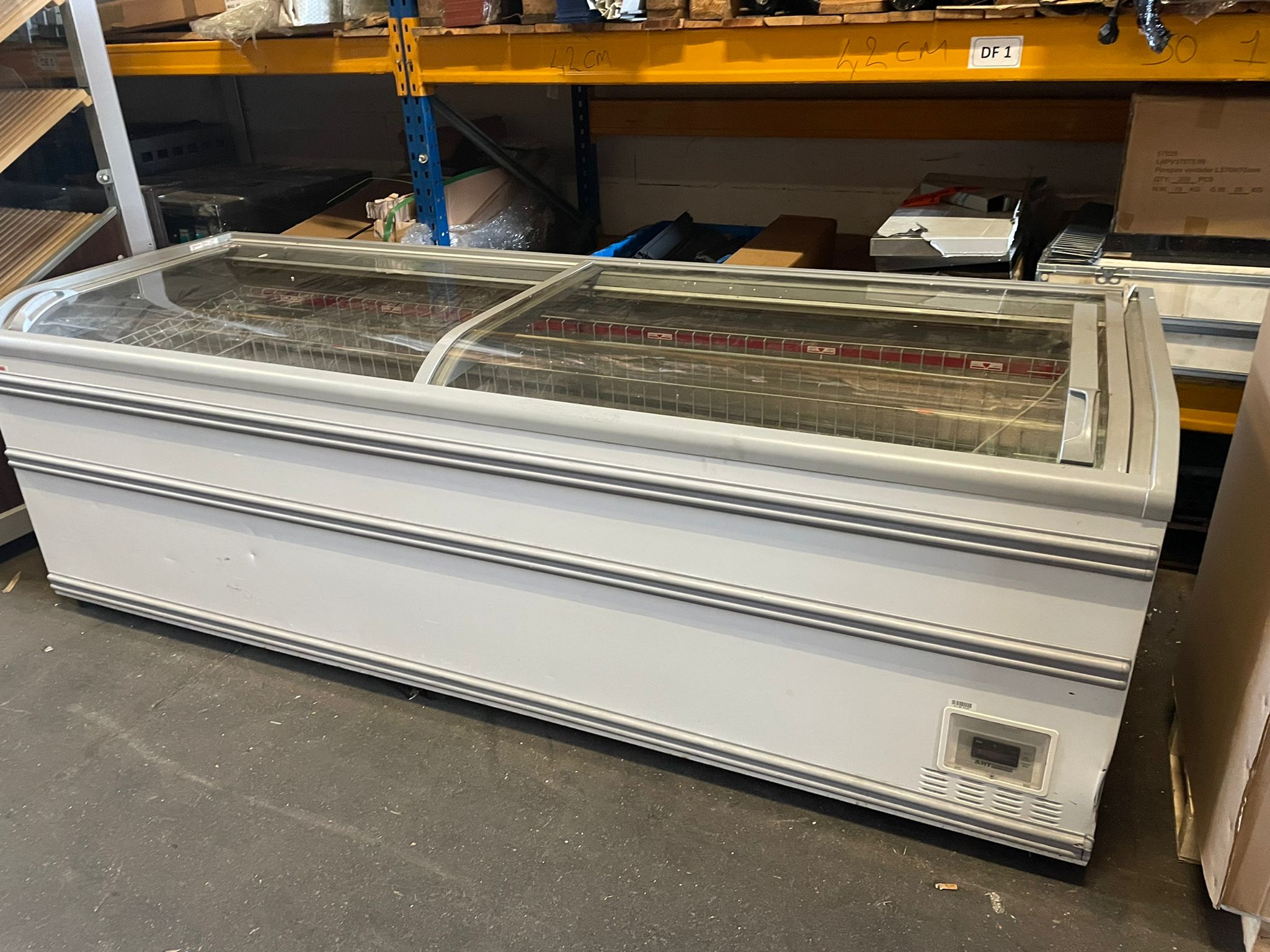 Diepvries met Glazen Schuifdeuren Diepvries met Glazen Schuifdeuren